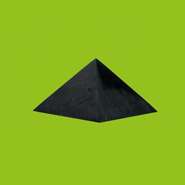 Bild 1 von Schungit Pyramide poliert 10x10 cm